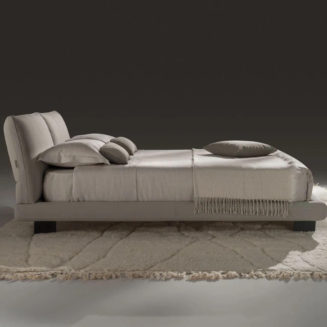 Ferri 1956 Beds<Beverly Beige Leather Bed