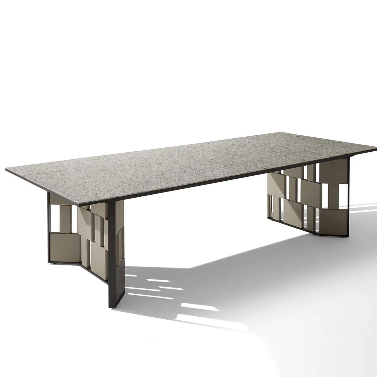 Giorgetti Outdoor Dining Tables<Break Outdoor Dining Tables by Ludovica+Roberto Palomba