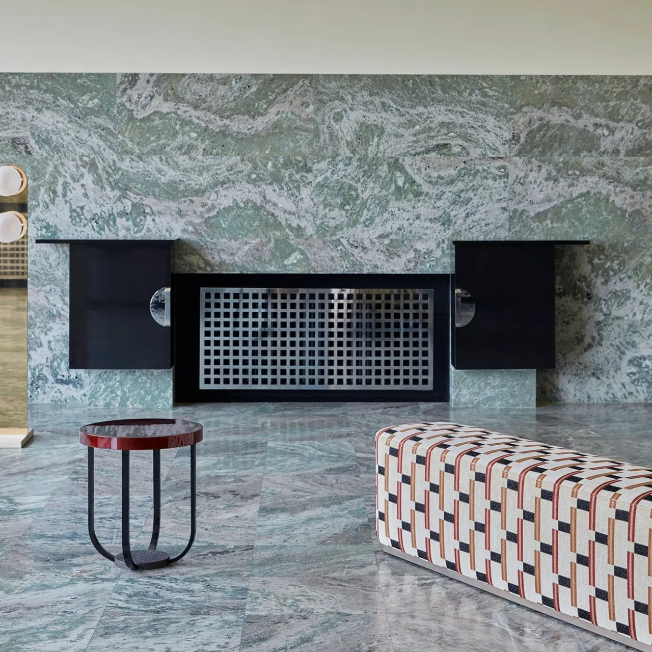UNO Contract Ottomans & Poufs<CASSIO APLOMB OTTOMAN BY CIARMOLI QUEDA STUDIO