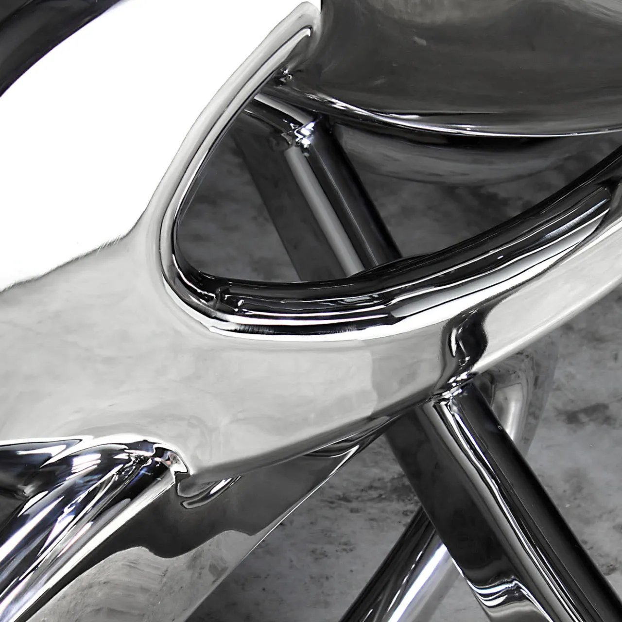 Barberini & Gunnell Dining Tables<Chained Up Steel Dining Table