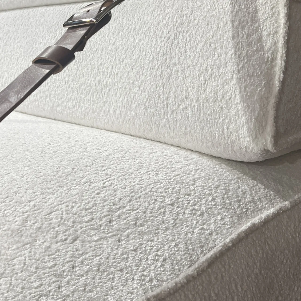 DLA Design Lab Armchairs<Docker White Armchair