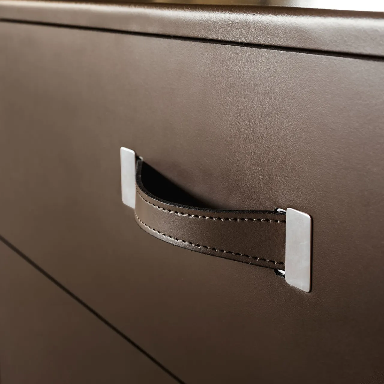 Alivar Dressers<Giano Chest of Drawers with Mirror Doors by Giuseppe Bavuso