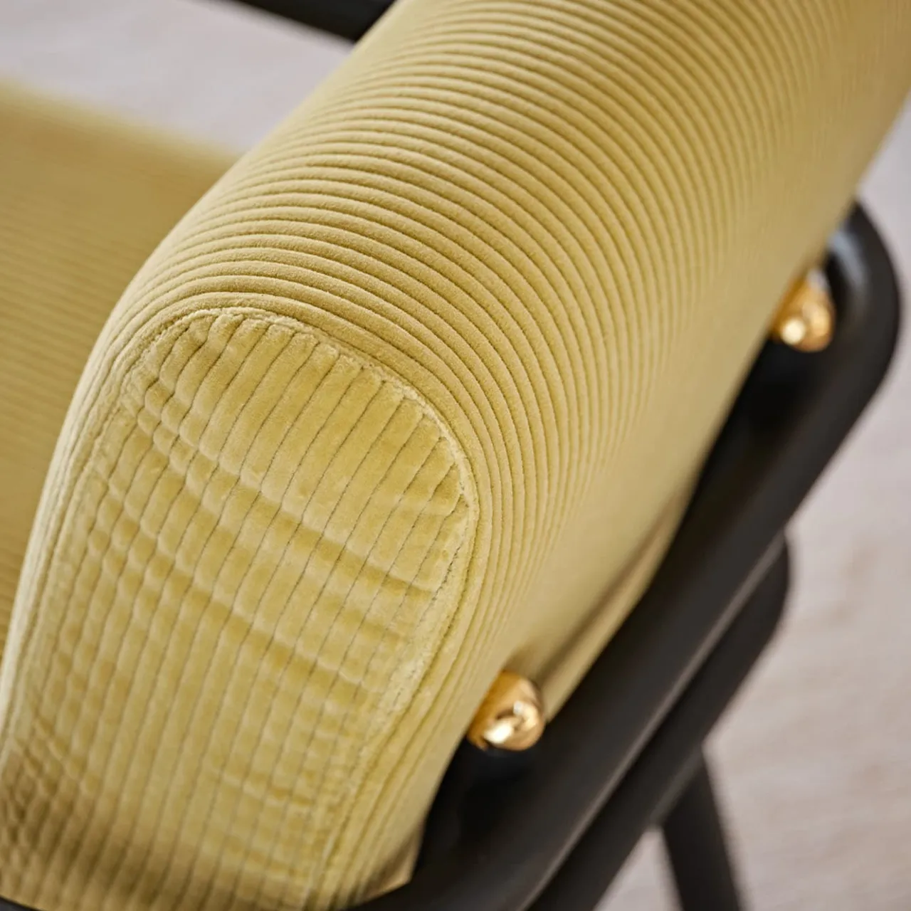 Black Tie Lounge Chairs<Girò Moka & Yellow Lounge Chair