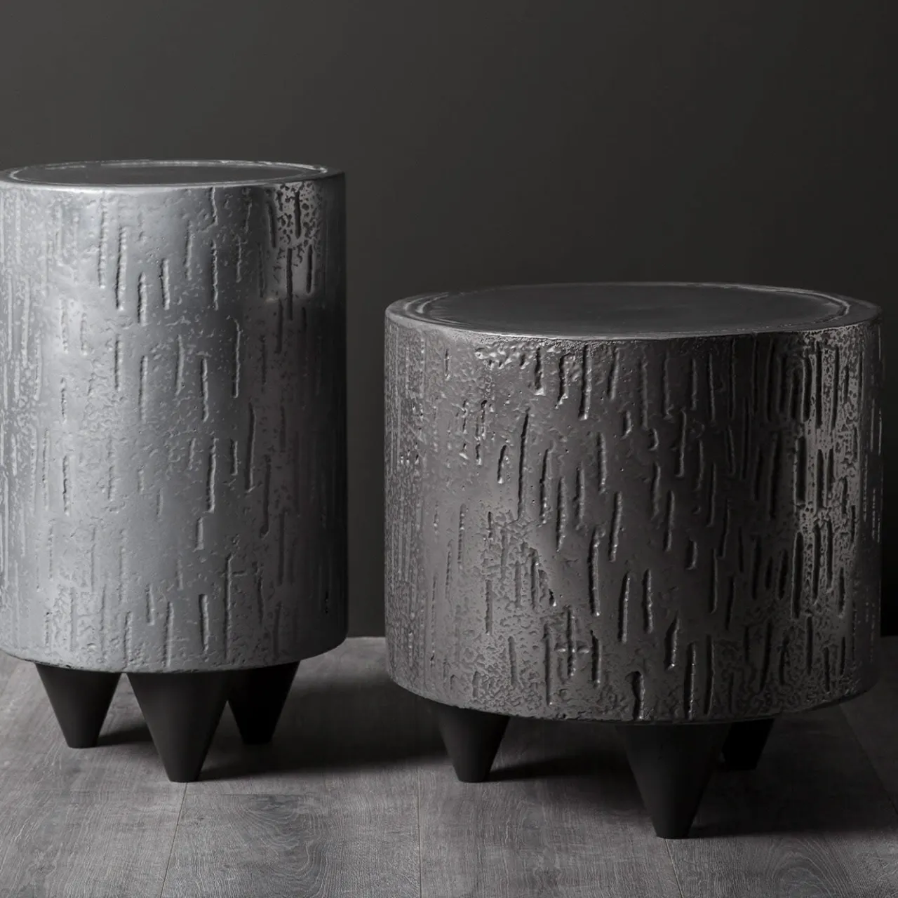BAU Design Side Tables<Gray Pouf and Side Table