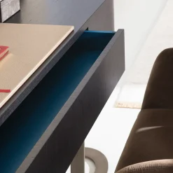 UNO Contract Desk & Writing Tables<Iside Dark Vanity Desk by Ciarmoli Queda Studio