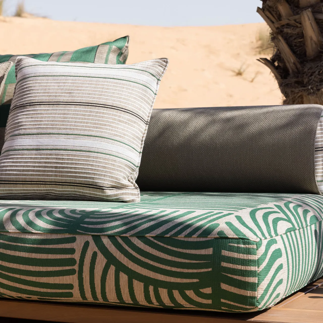Jwana Hamdan Outdoor Chaises & Daybeds|Outdoor Sofas & Benches<Majlis Green Composition 216L + Pouf Beige 121 Sofa