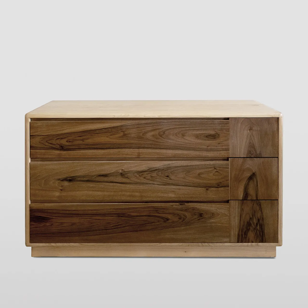 Ebanisteria Roberto Gambella Dressers<Minimalist Walnut & Chestnut Dresser