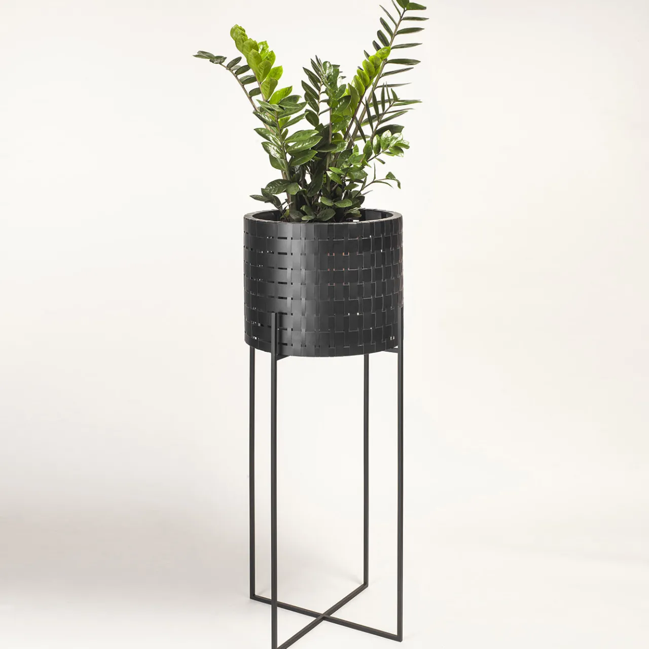 Splot Design Side Tables<Nexum Tall Black Side Table