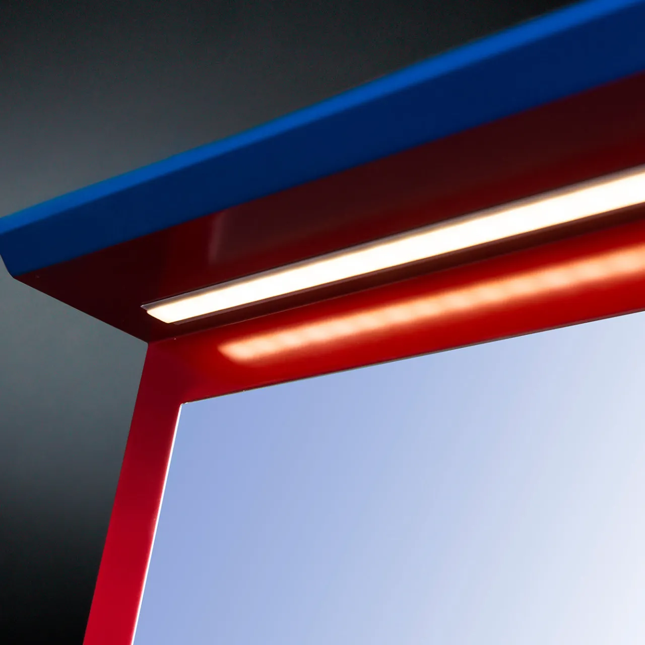 VGnewtrend Vanities<Secret 3 Blue and Red Vanity Desk