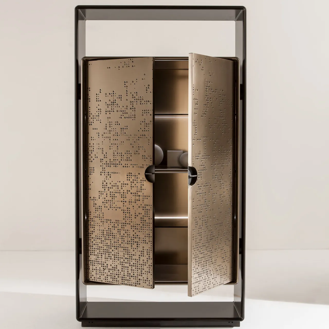 Laura Meroni Cabinets<Talento Unlimited Cabinet by Edoardo Colzani Design