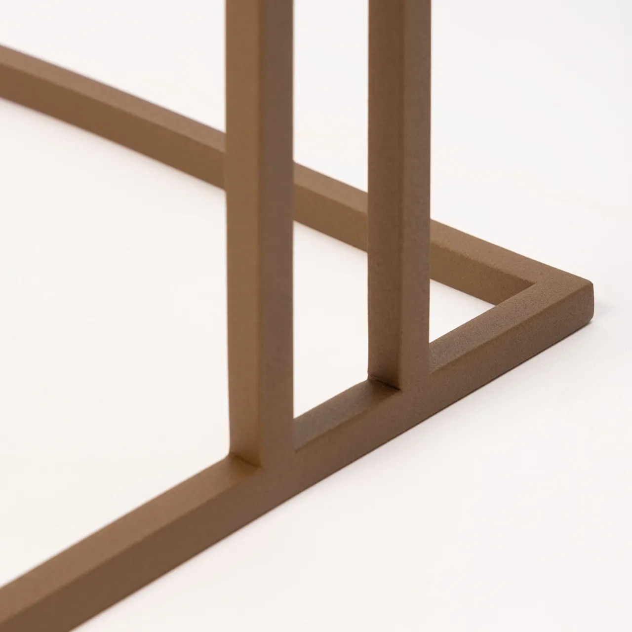 Splot Design Side Tables<Thabit Round Brown Steel Side Table