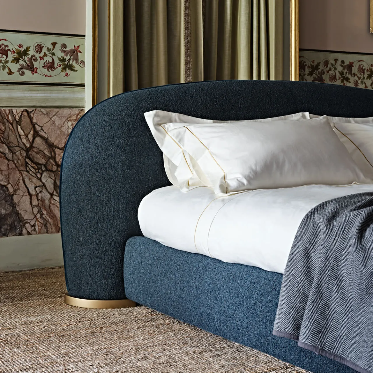 Black Tie Beds<Toledo Bed