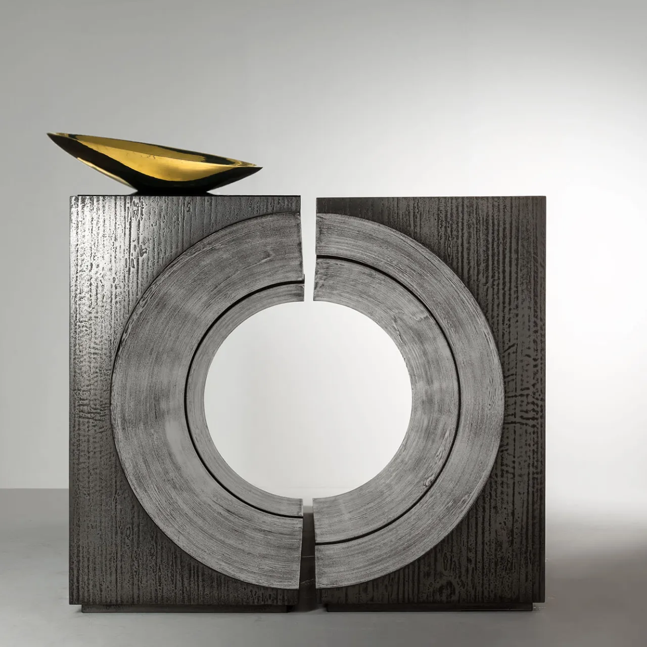 Laura Meroni Consoles<Tube Gray Metal Console