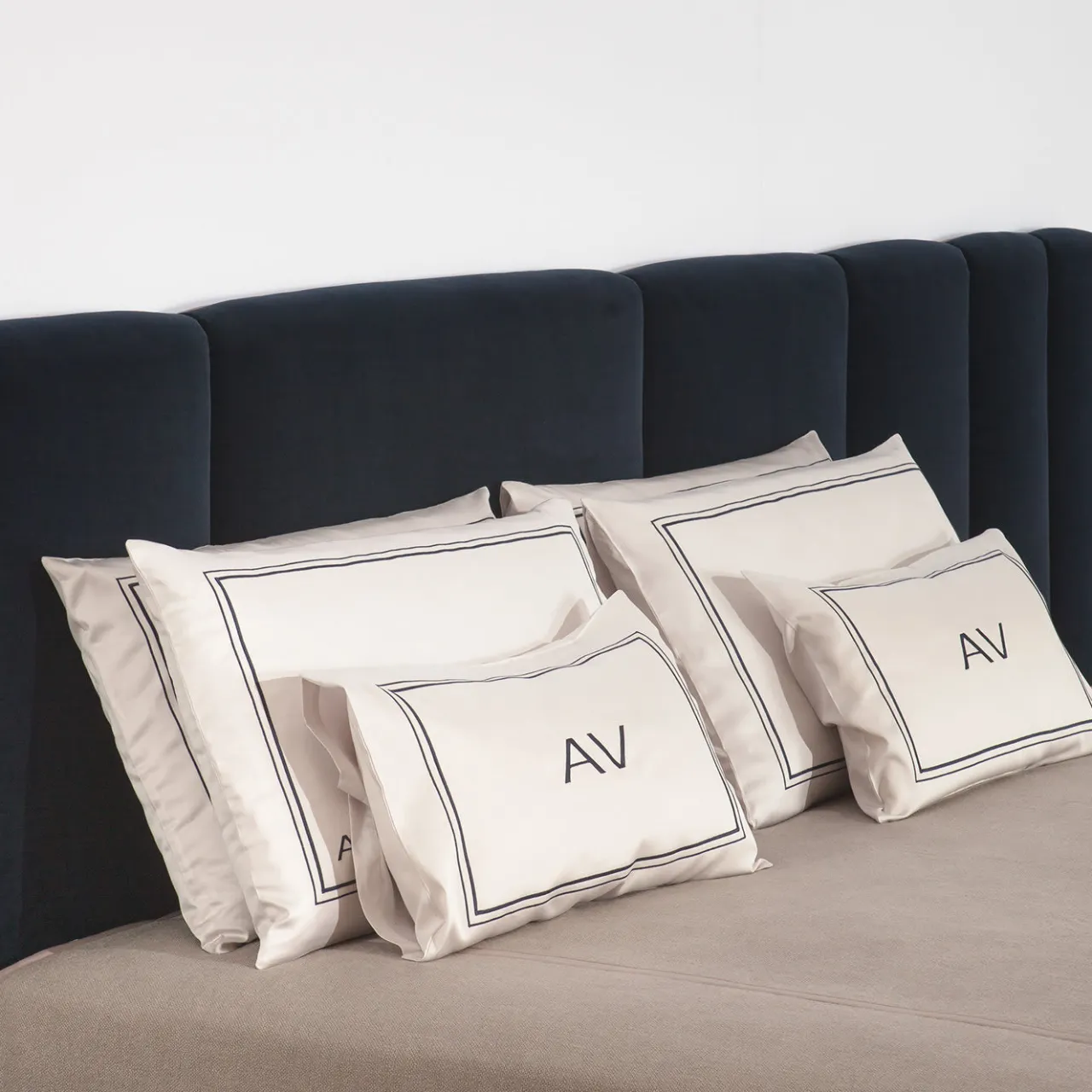 UNO Contract Beds<Vittoria Headboard by Ciarmoli Queda Studio